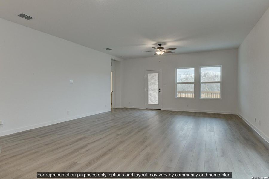 Spacious, unfurnished interior of a new home in Hennersby Hollow, San Antonio (Image 15). Spacious, unfurnished interior of a new home in Hennersby Hollow, San Antonio (Image 15).
