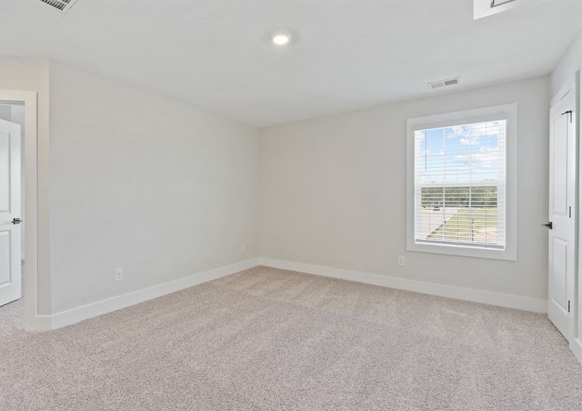 Representative unfurnished interior of a home built from the Avery by LGI Homes in Southwater Village, Hampstead (Image 9).