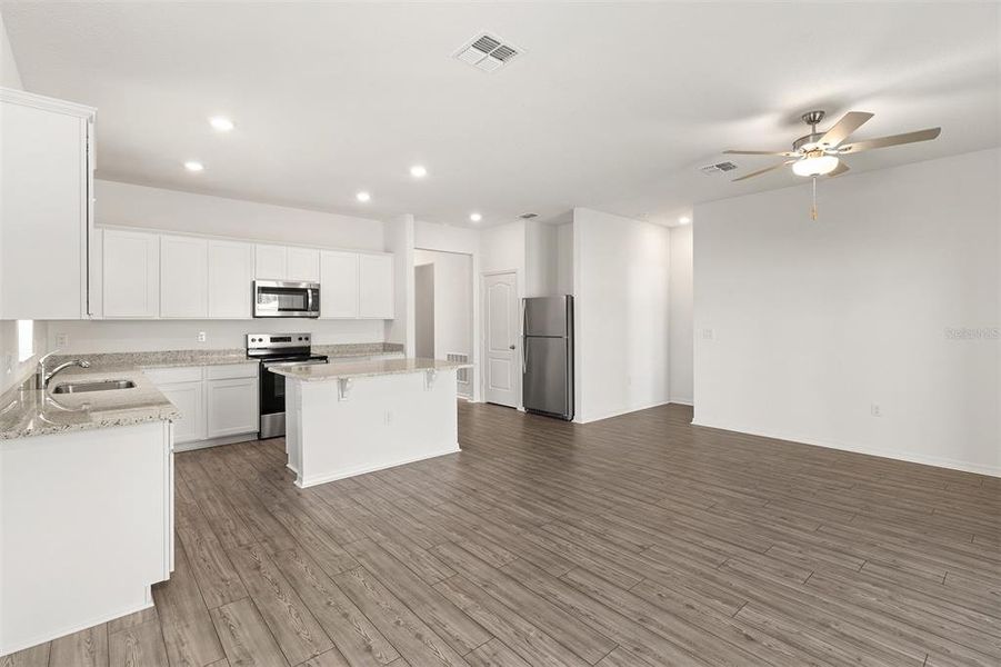 Image 17 of a home in Peach Crossings.