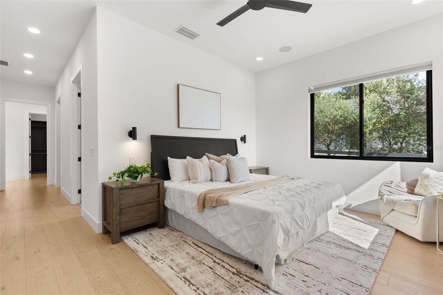Furnished interior view inside a new home in , Windermere (Image 33).