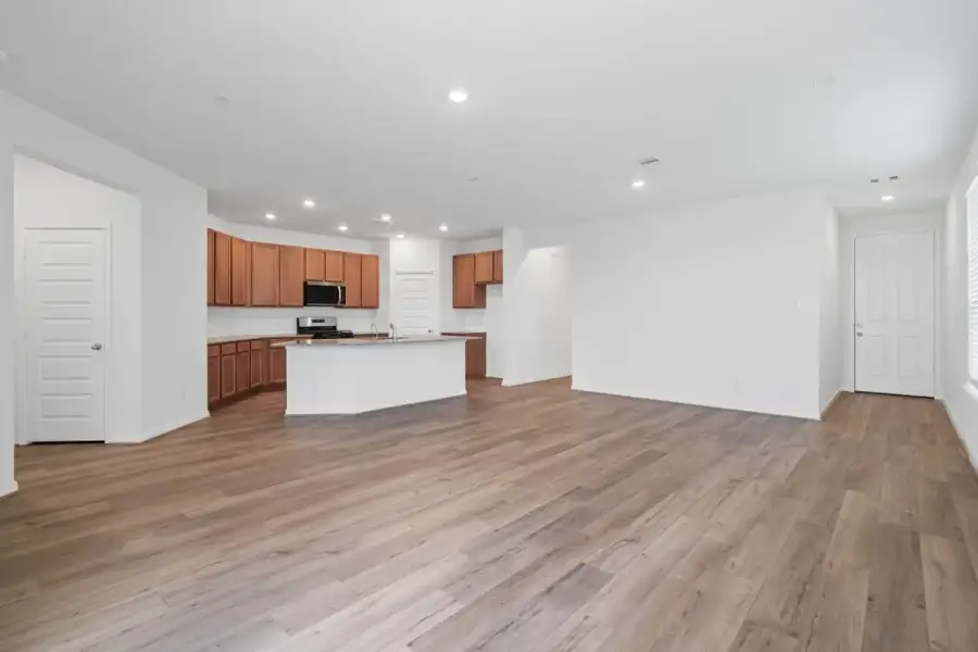 Spacious, unfurnished interior of a new home in Bauer Meadows, Hockley (Image 11).