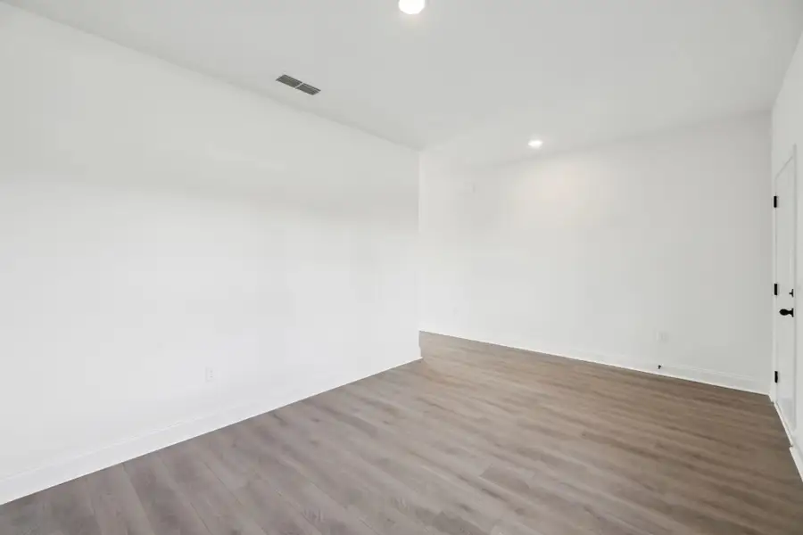 Spacious, unfurnished interior of a new home in Ascent at Arbor Ridge, La Vergne (Image 15).