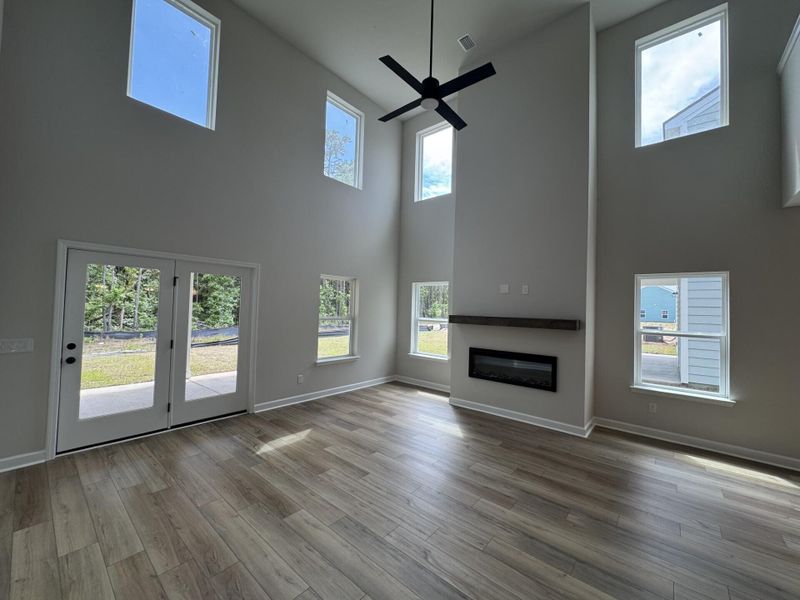 Spacious, unfurnished interior of a new home in Tea Farm, Ravenel (Image 26).
