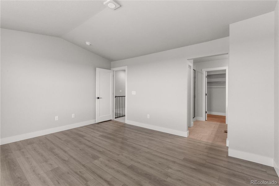 Spacious, unfurnished interior of a new home in Dillon Pointe - Skyview, Broomfield (Image 14).