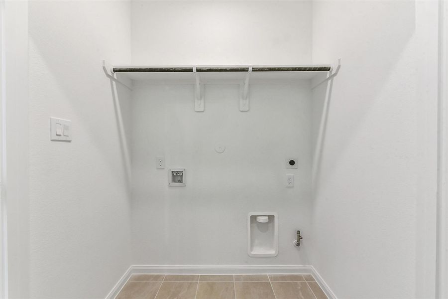 Spacious, unfurnished interior of a new home in Colony at Pinehurst, Pinehurst (Image 29).