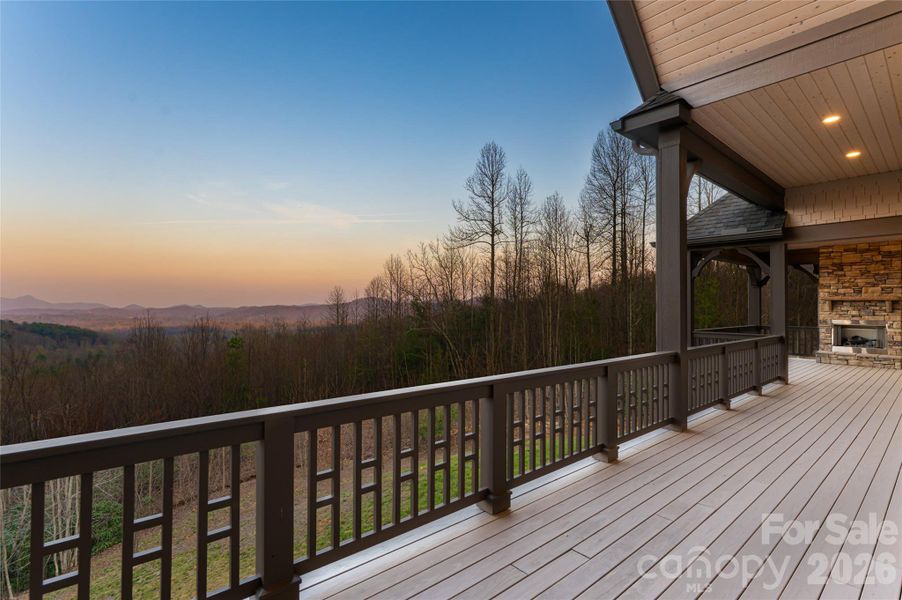 Expansive Mountain Views Expansive Mountain Views