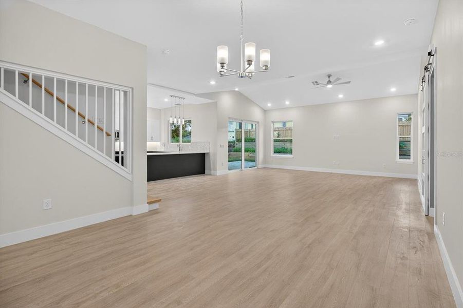 Spacious, unfurnished interior of a new home in , Tarpon Springs (Image 64).