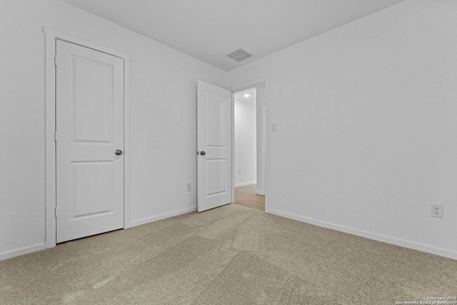 Spacious, unfurnished interior of a new home in Torian Village: Belmar Collection, San Antonio (Image 23).