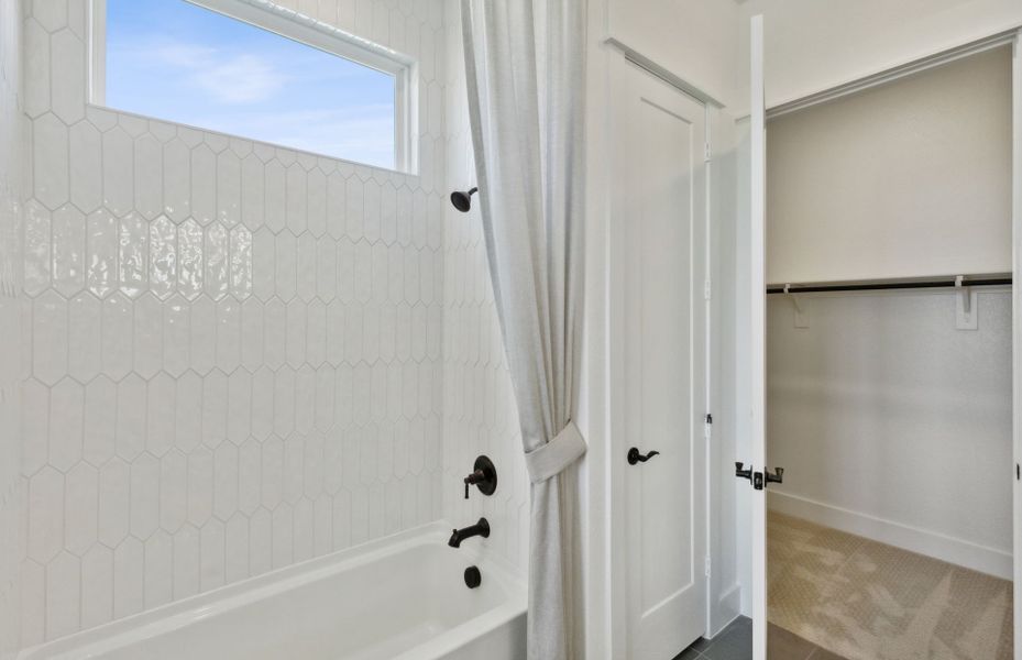 Spacious secondary bathroom