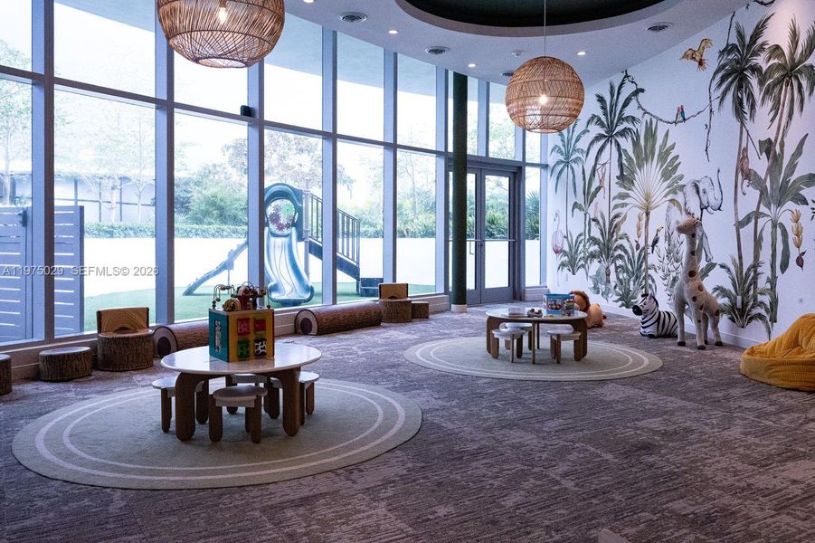 Community amenities in , Miami (Image 73).