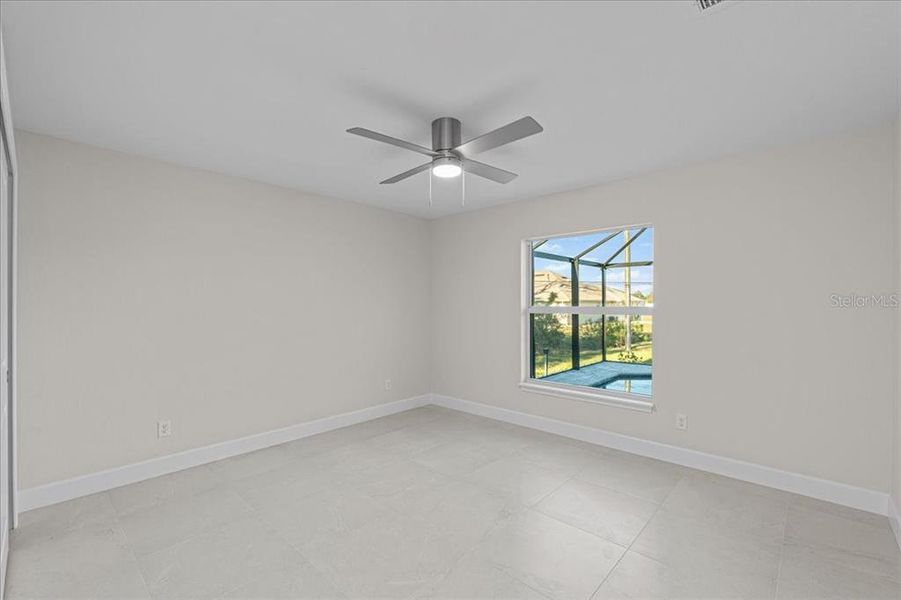 Spacious, unfurnished interior of a new home in , Englewood (Image 20).