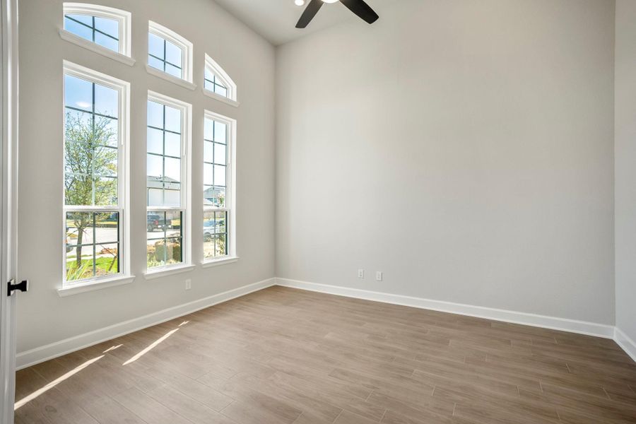 Spacious, unfurnished interior of a new home in Jordan Ranch 70' Lots, Fulshear (Image 45).