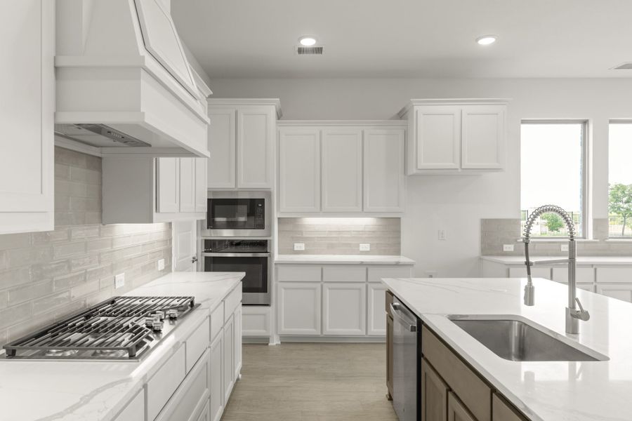Furnished interior view inside a new home in Nelson Lake, Rockwall (Image 7).