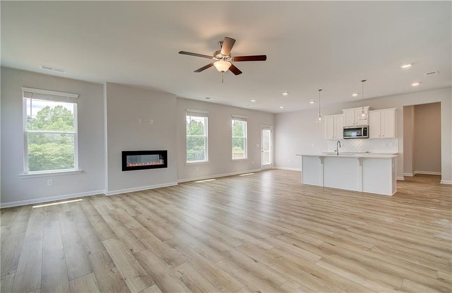 Spacious, unfurnished interior of a new home in Chapel Hill, Newnan (Image 10).