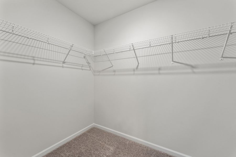 Spacious, unfurnished interior of a new home in Tucker Ridge, Pendleton (Image 17).