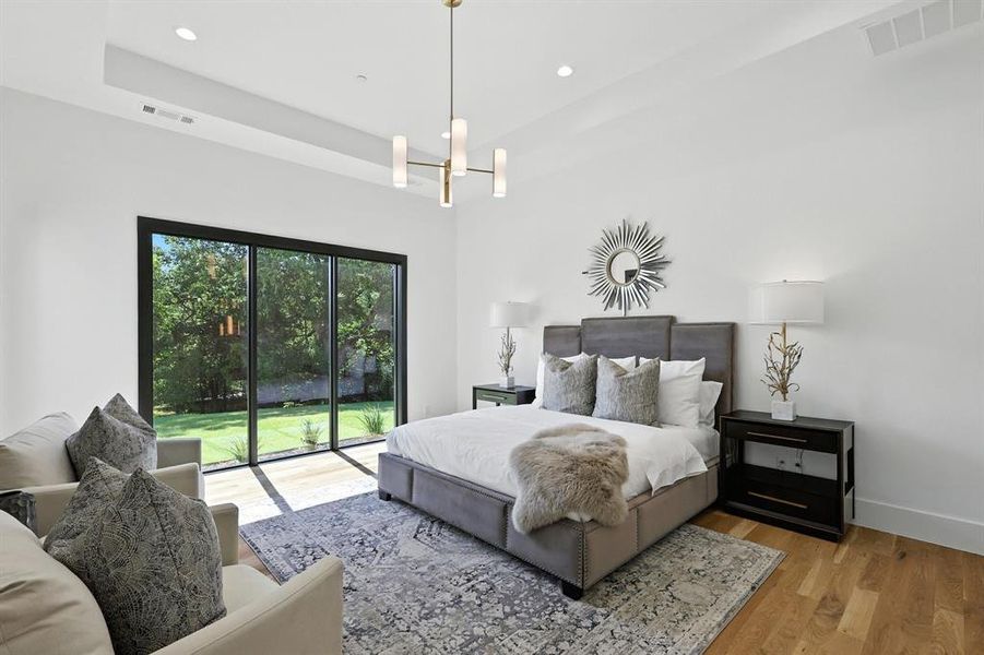 Furnished interior view inside a new home in , Colleyville (Image 5).