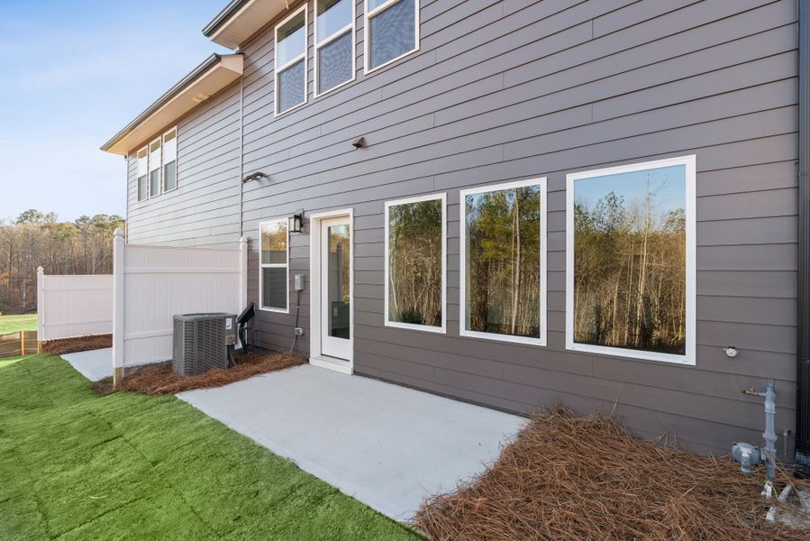 Exterior details and patio area of a home in Grandview Terrace, Canton (Image 4).