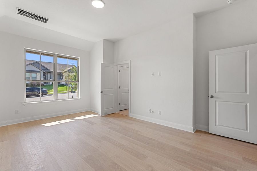 Spacious, unfurnished interior of a new home in Sage Hollow, Kyle (Image 23). Spacious, unfurnished interior of a new home in Sage Hollow, Kyle (Image 23).