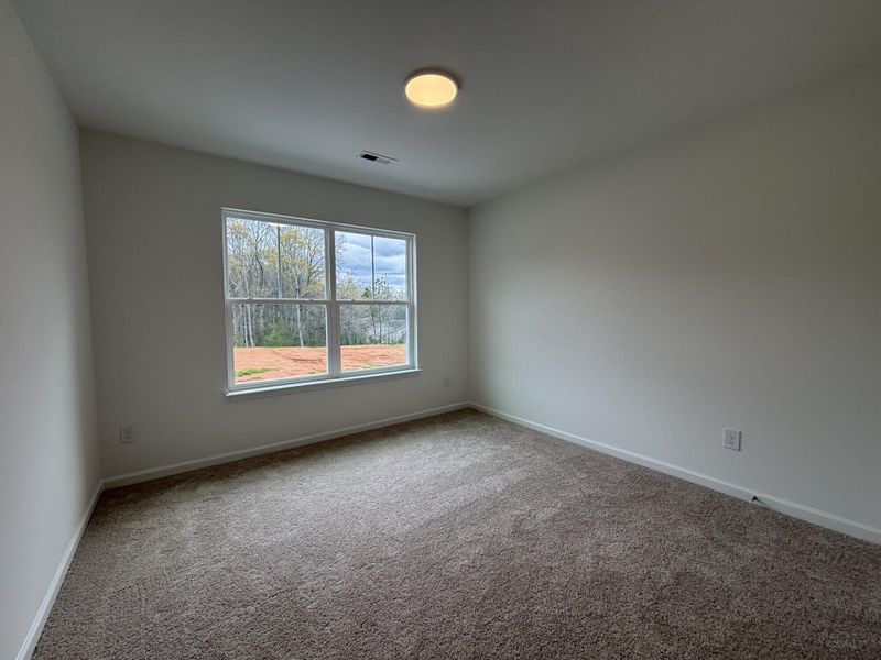 Spacious, unfurnished interior of a new home in CraigStone, Woodruff (Image 12).