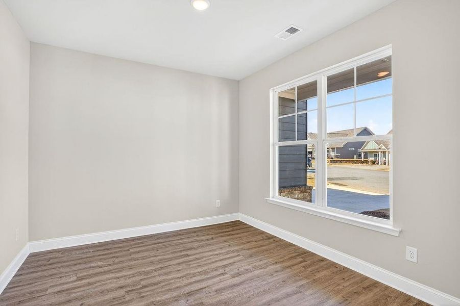 Spacious, unfurnished interior of a new home in , Homer (Image 22).