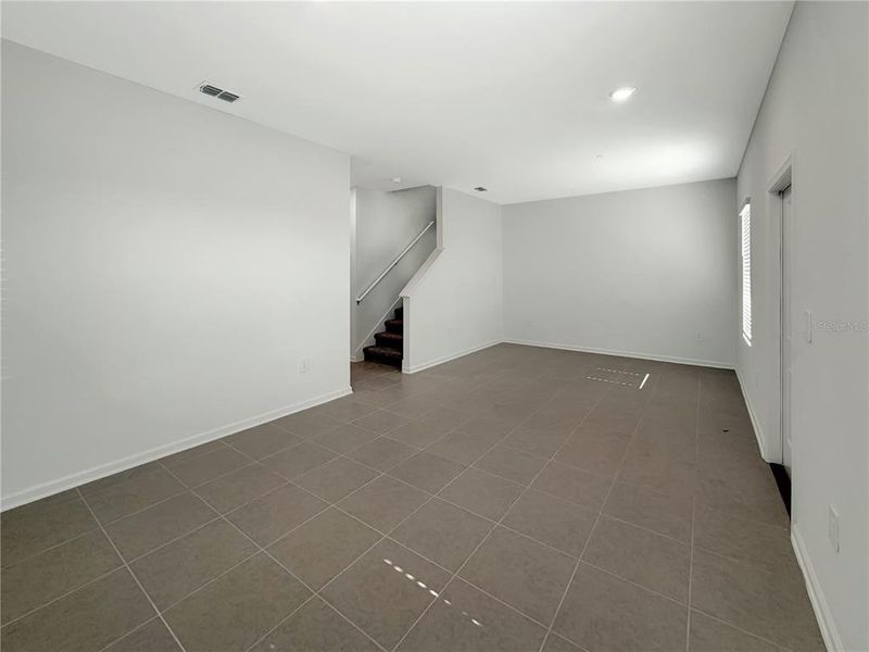 Spacious, unfurnished interior of a new home in , Apopka (Image 12).