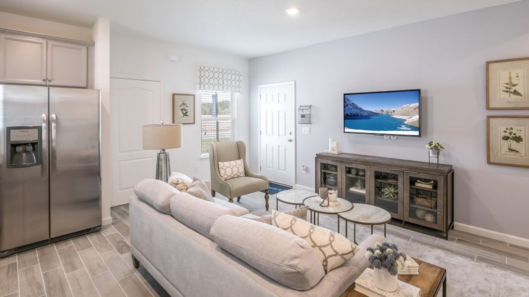 3004 Patriot NG Living 1of3 F1