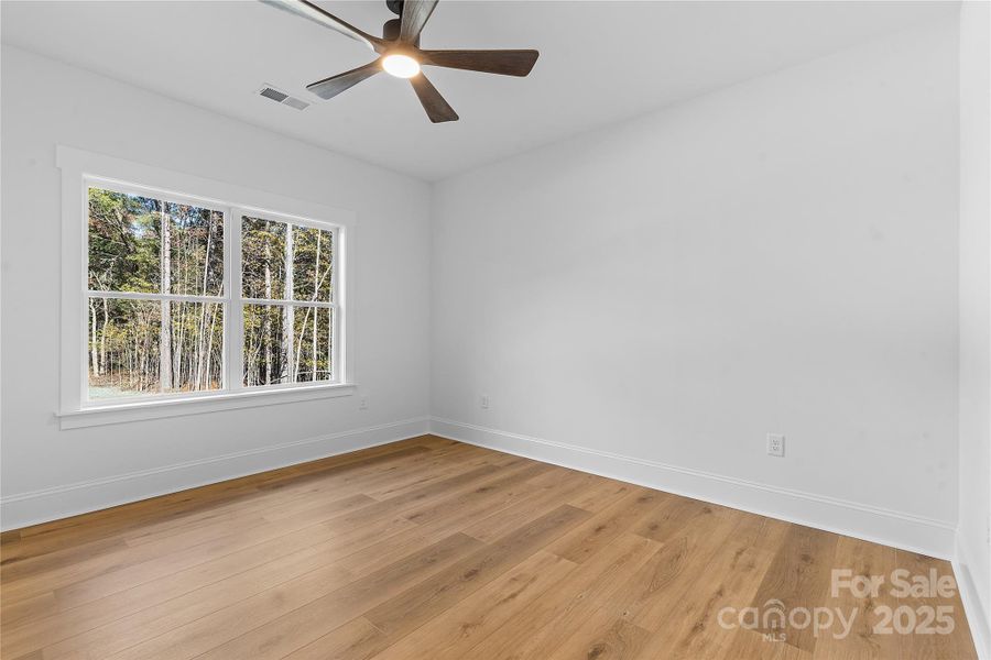 Large secondary bedrooms