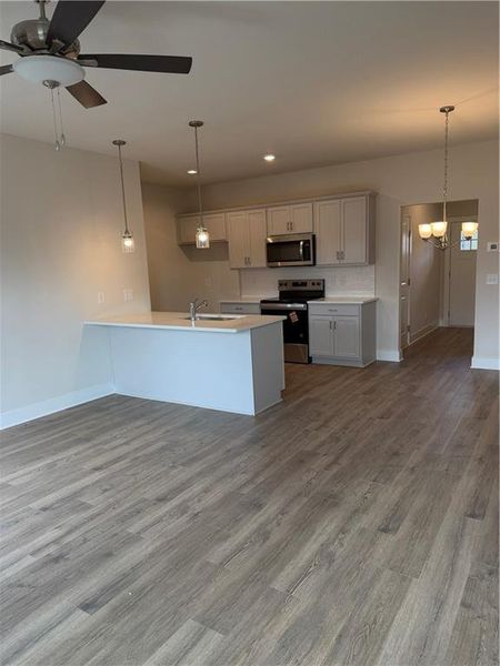 Spacious, unfurnished interior of a new home in , Cartersville (Image 6).