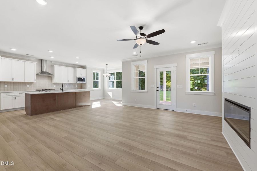 18-web-or-mls-_2109679