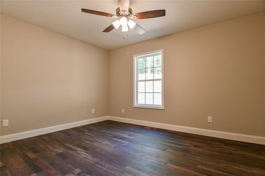 Spacious, unfurnished interior of a new home in , Dahlonega (Image 12).