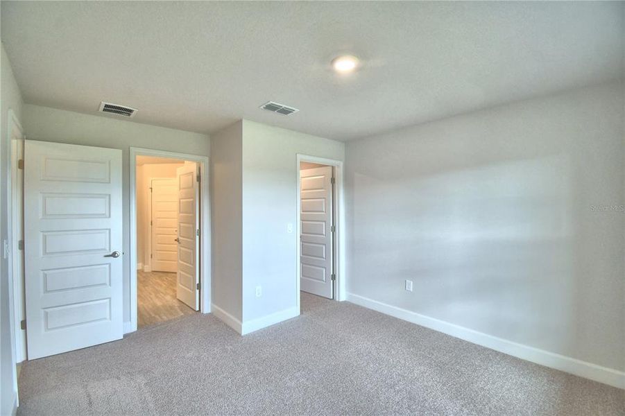 Spacious, unfurnished interior of a new home in , Auburndale (Image 46).