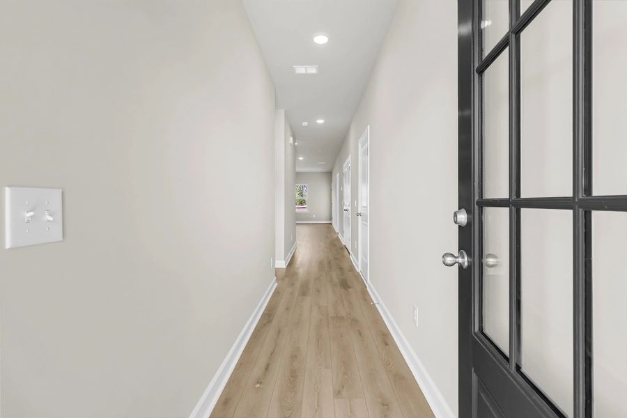 Spacious, unfurnished interior of a new home in Hammock Walk at Nexton, Summerville (Image 10).