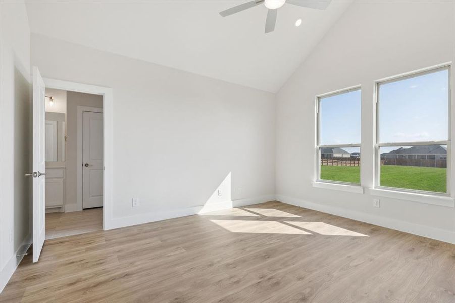 Spacious, unfurnished interior of a new home in Ellis Ranch Estates, Waxahachie (Image 16).