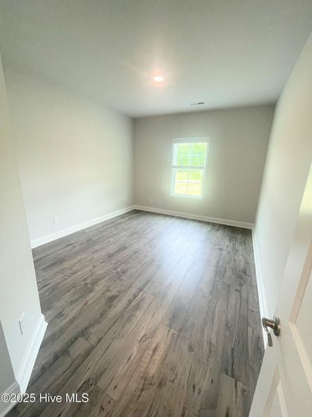 Spacious, unfurnished interior of a new home in Athens Acres, New Bern (Image 11).