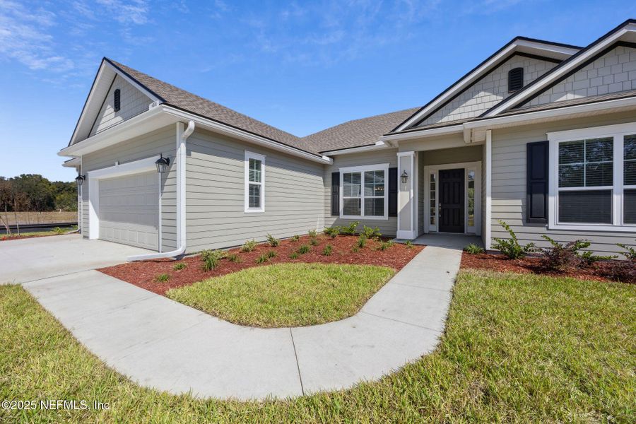 Exterior details and patio area of a home in Katie Cove, Jacksonville (Image 3).