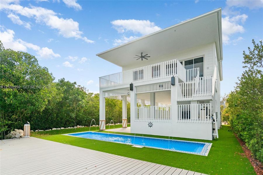 Exterior details and patio area of a home in , Key Largo (Image 29).