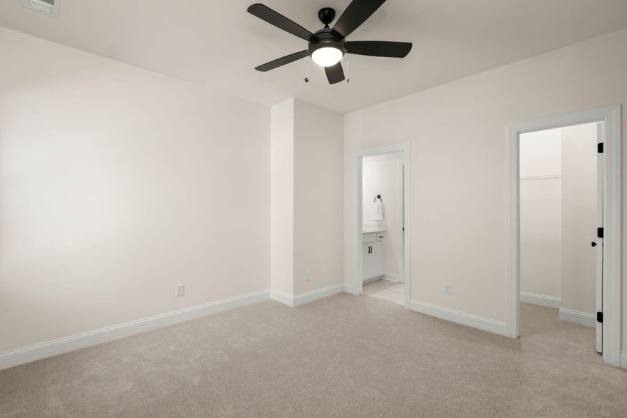 Spacious, unfurnished interior of a new home in , Hollywood (Image 44).