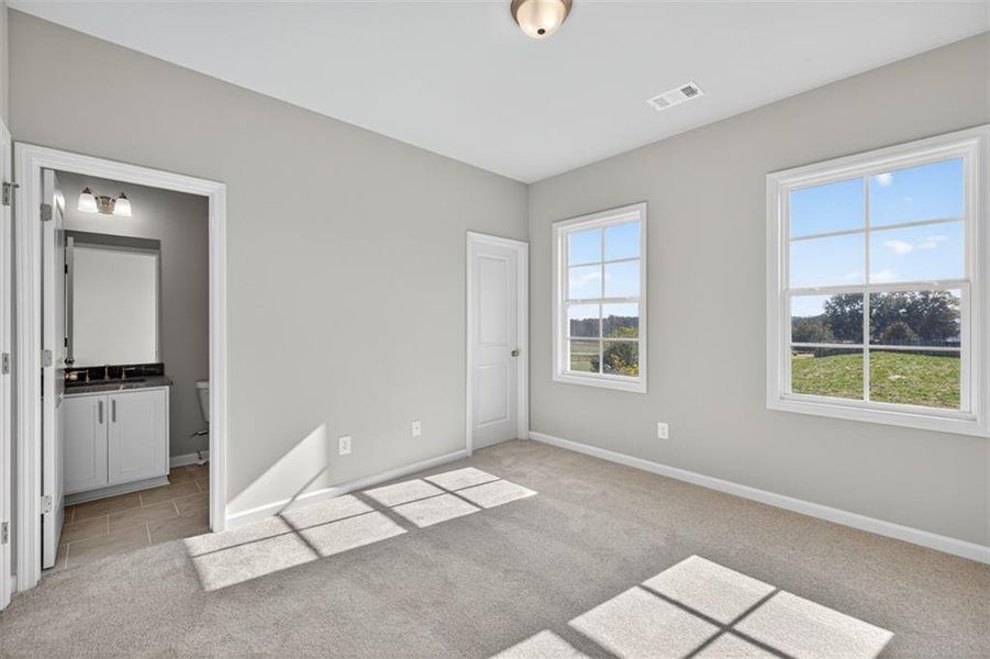 Spacious, unfurnished interior of a new home in , Gainesville (Image 67). Spacious, unfurnished interior of a new home in , Gainesville (Image 67).