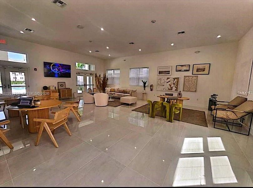 Community amenities in , Orlando (Image 6).