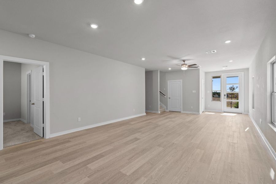 Spacious, unfurnished interior of a new home in Westridge Cove, Panorama Village (Image 15).