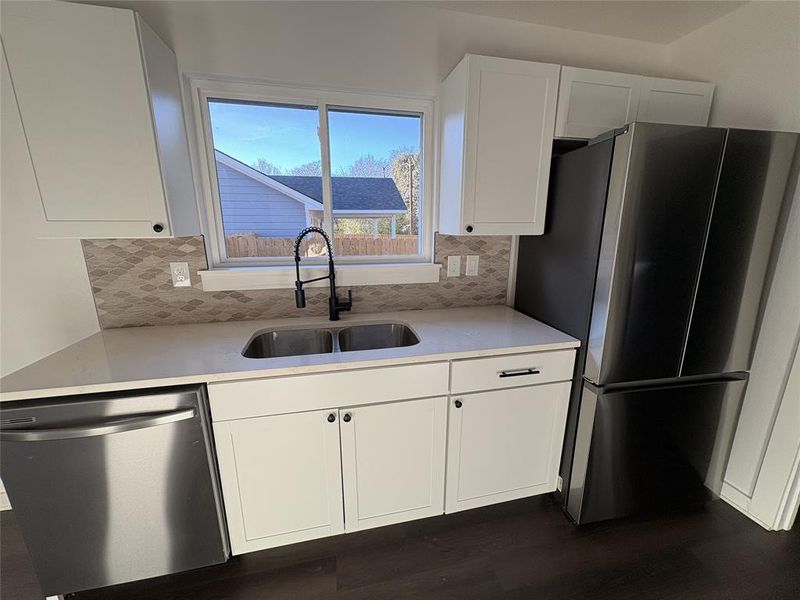 Furnished interior view inside a new home in , Mineola (Image 5).
