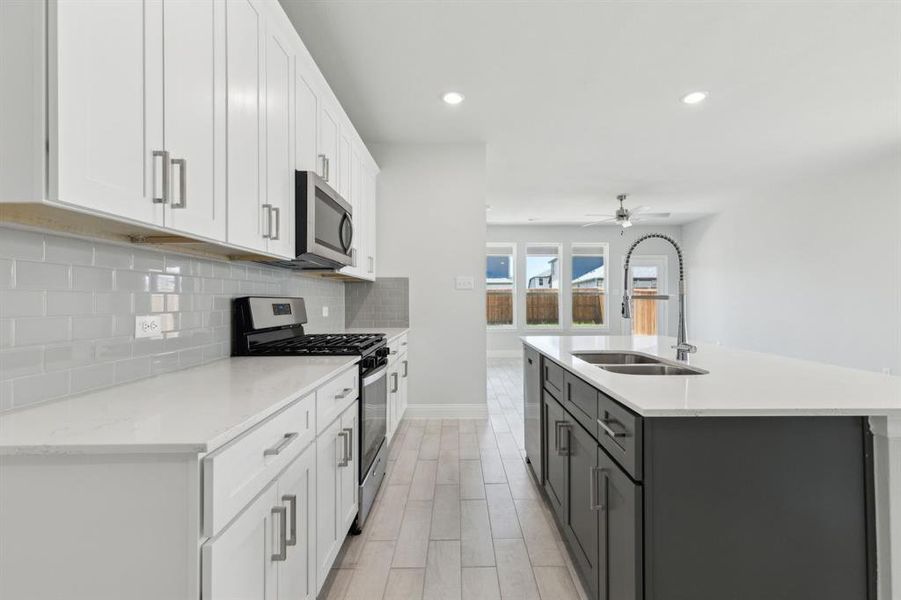 Furnished interior view inside a new home in Santorini, Seagoville (Image 16). Furnished interior view inside a new home in Santorini, Seagoville (Image 16).
