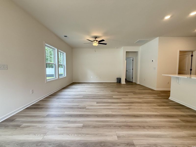 Spacious, unfurnished interior of a new home in Beach Gardens, Conway (Image 13).