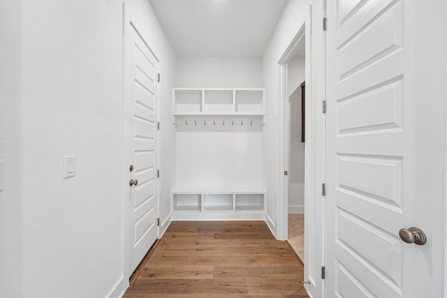 Spacious, unfurnished interior of a new home in Sauls Ranch, Round Rock (Image 25).