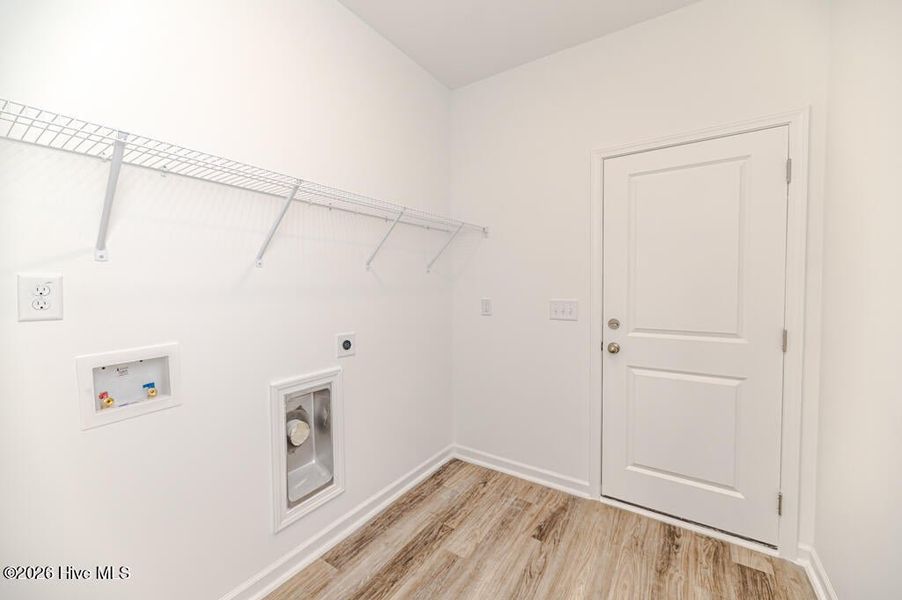 Spacious, unfurnished interior of a new home in Fords Reach, Bolivia (Image 30).