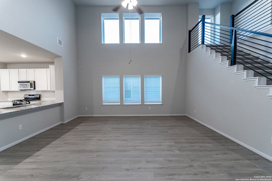 Spacious, unfurnished interior of a new home in Hennersby Hollow, San Antonio (Image 14). Spacious, unfurnished interior of a new home in Hennersby Hollow, San Antonio (Image 14).