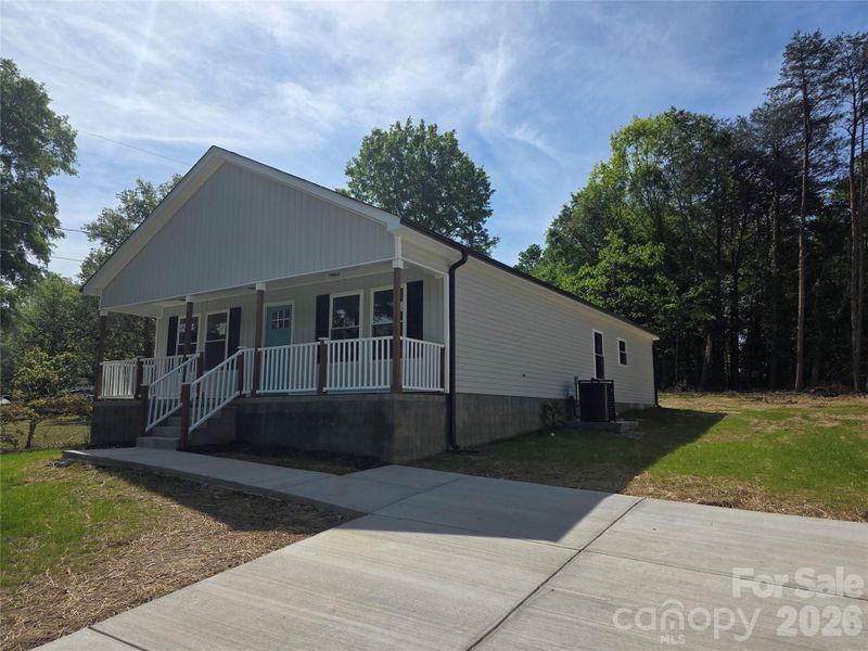 Exterior details and patio area of a home in , Clover (Image 16).