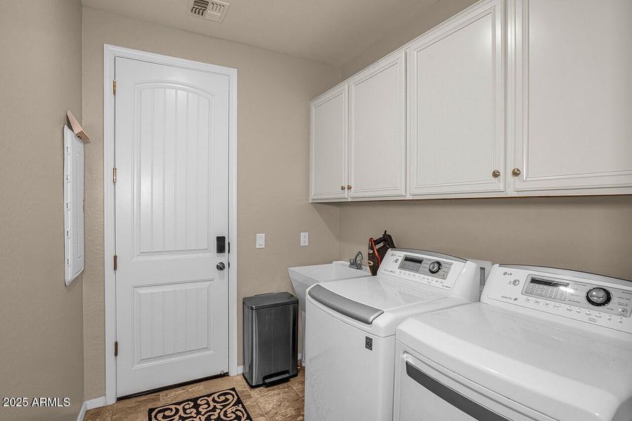 HK5A0537-1280 HK5A0537-1280