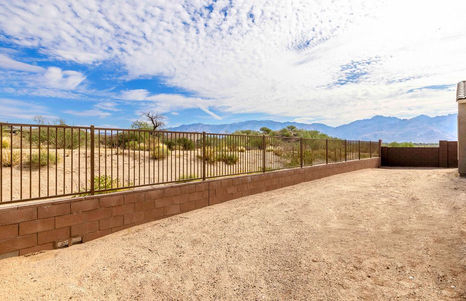 Exterior details and patio area of a home in Vistoso Canyon Estates, Oro Valley (Image 2).