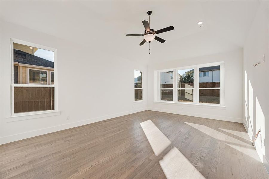 Spacious, unfurnished interior of a new home in Tavolo Park, Fort Worth (Image 32). Spacious, unfurnished interior of a new home in Tavolo Park, Fort Worth (Image 32).